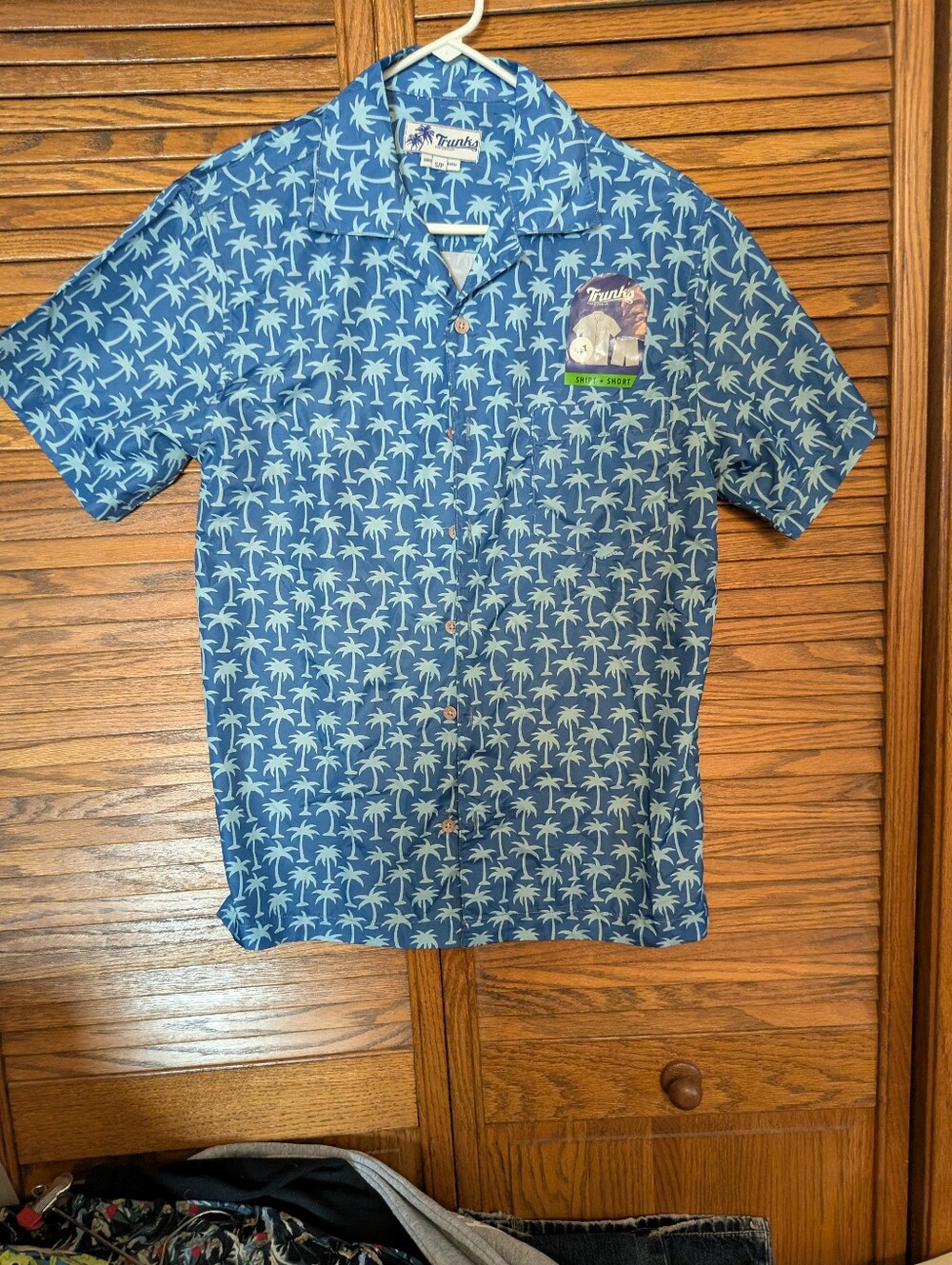 Trunks New Men's Button-down Short Sleeve Tropical Shirt Size Small Blue